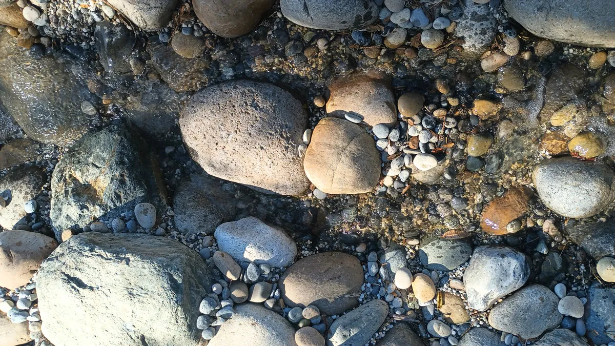 Cobblestone Hillside Creek detail 4
