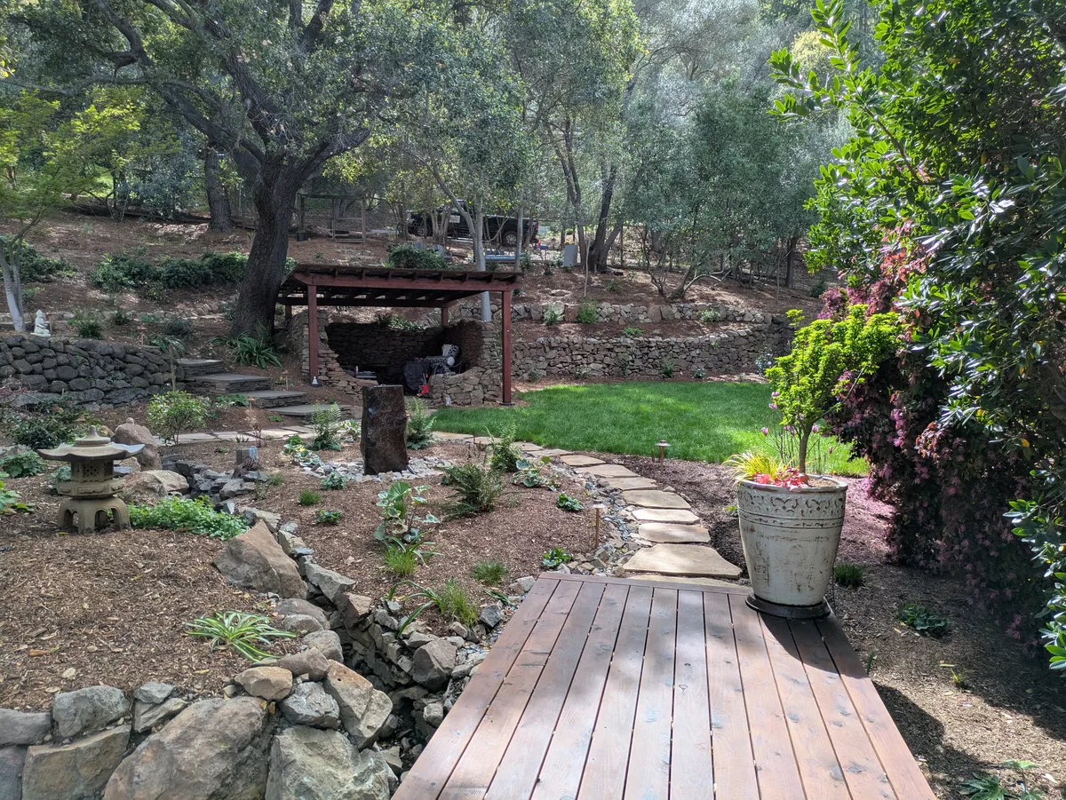 Oak Garden Basalt & Dry Creek detail 3
